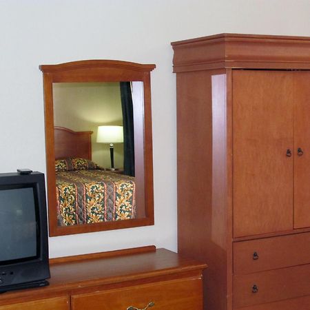 Country Inn Motel Oakdale Room photo
